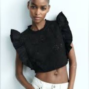 Zara cropped NWT black ruffled sleeve top size small